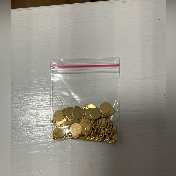 100 Brass Mini Round Charms, Round Tag Pendant, Circle Charm, Earring Pendant - Picture 2 of 2